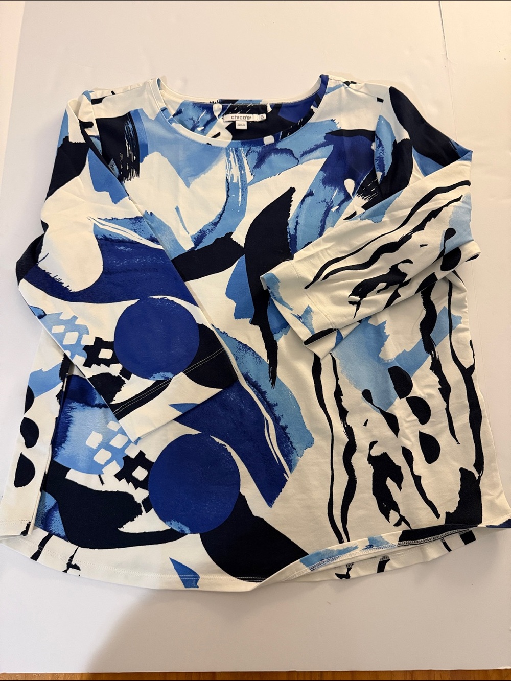 Chico's White and Blue Abstract Long Sleeve Tee